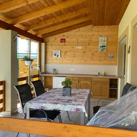Balati Vendeghaz Apartment Balatonmariafurdo